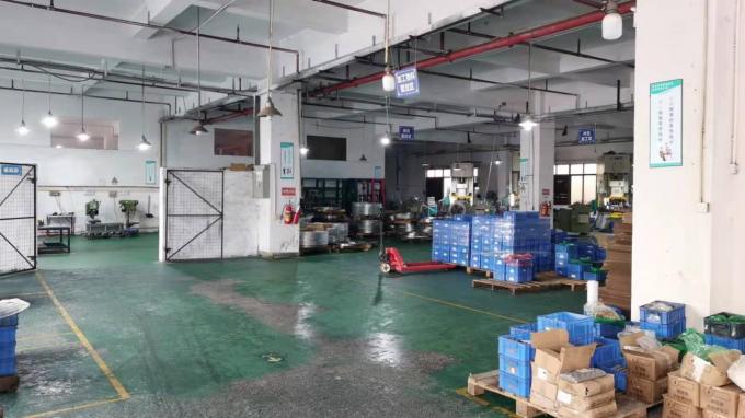 Тяжелая работа 12 листов бумаги А4 Поддержка машины для измельчения измельченного компакт-диска Кредитная карта с контейнером 25L CD228P 11